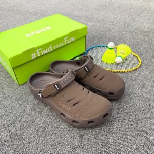 Yukon Vista Brown Clogs