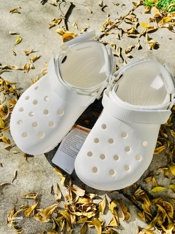 Hiker Full White Clogs