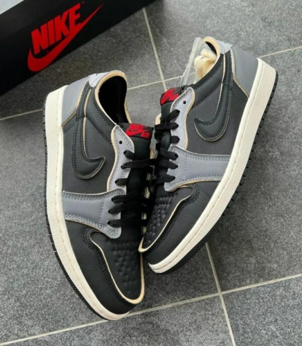 Air Jordan 1 Black Smoke Sneakers