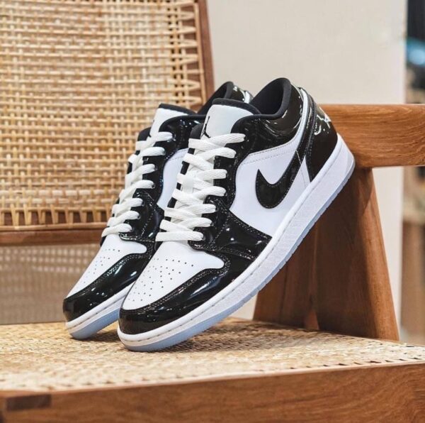 Air Jordan 1 Concord Sneakers