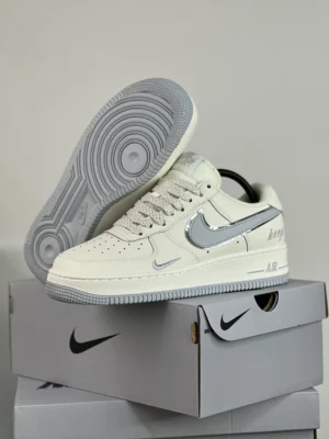 Airforce 1 Beige Sneakers