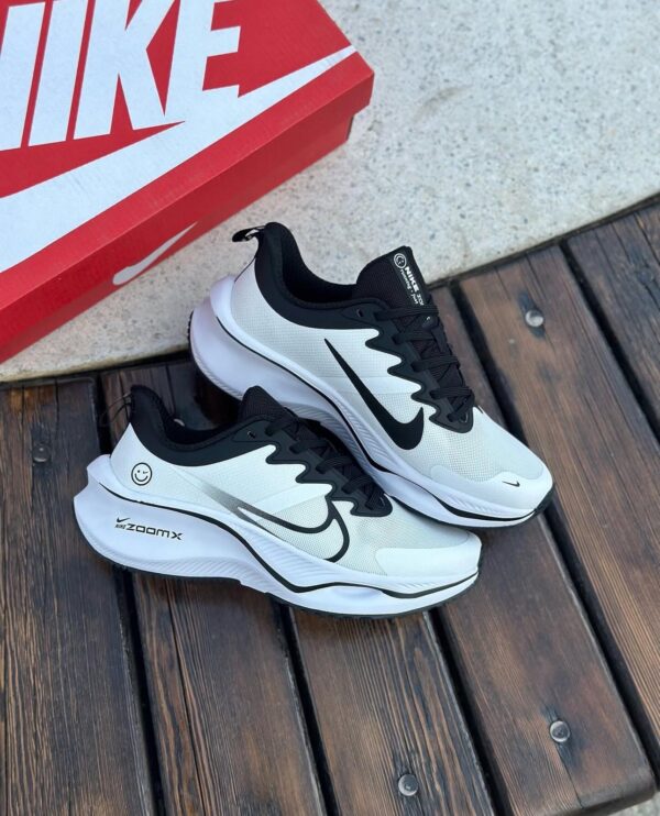 ZoomX Smile White Black