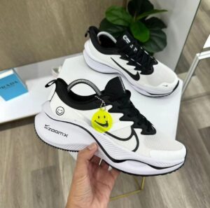 ZoomX Smile White Black